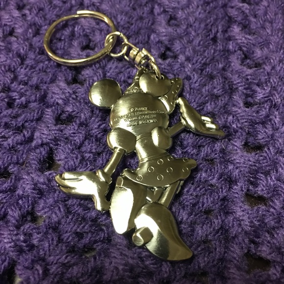 Mini Mouse Metal Key Chain - Picture 5 of 8